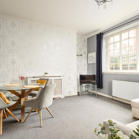 2 Bedroom Royal Mile Apartment エディンバラ エクステリア 写真