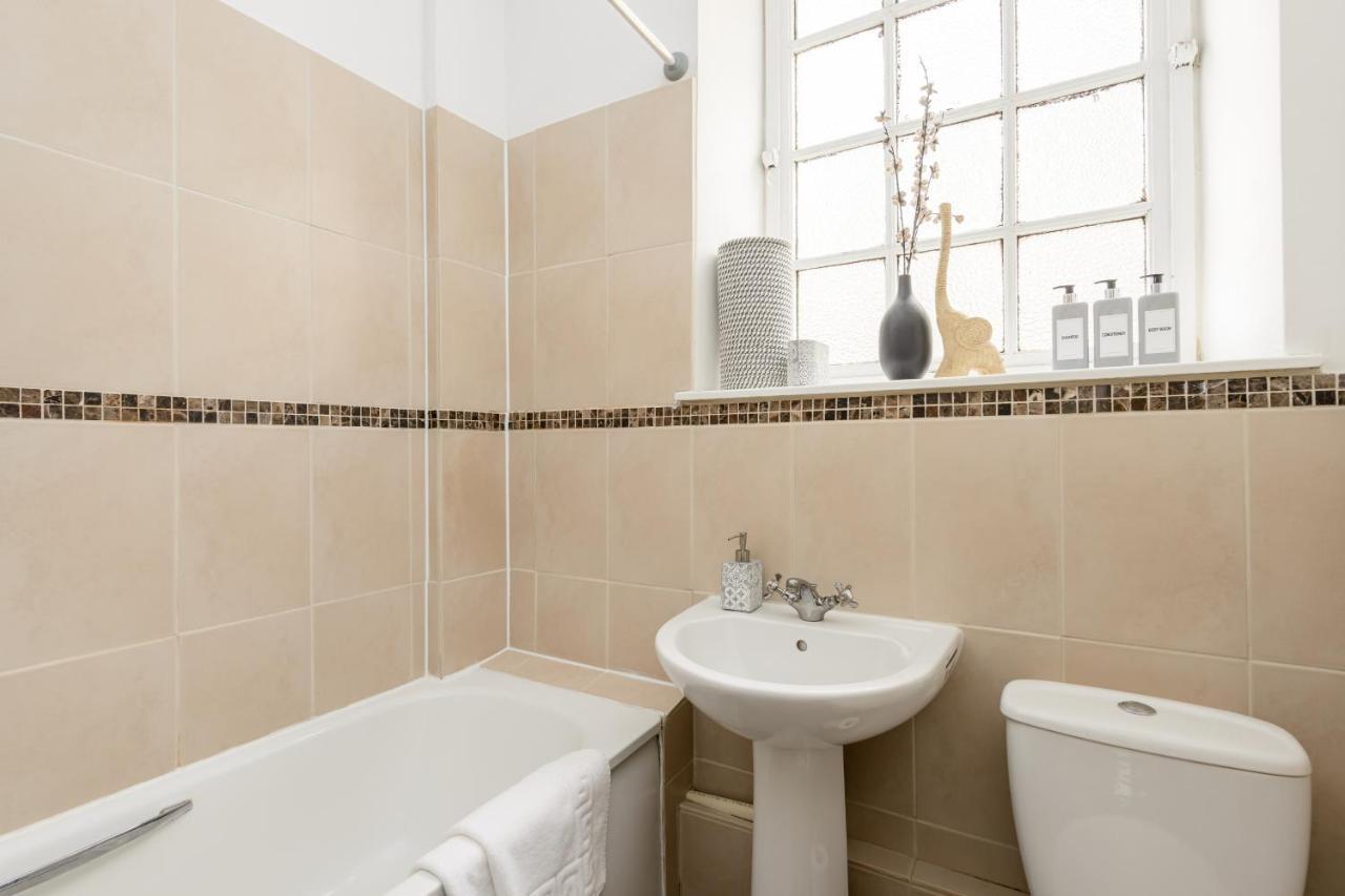 2 Bedroom Royal Mile Apartment エディンバラ エクステリア 写真