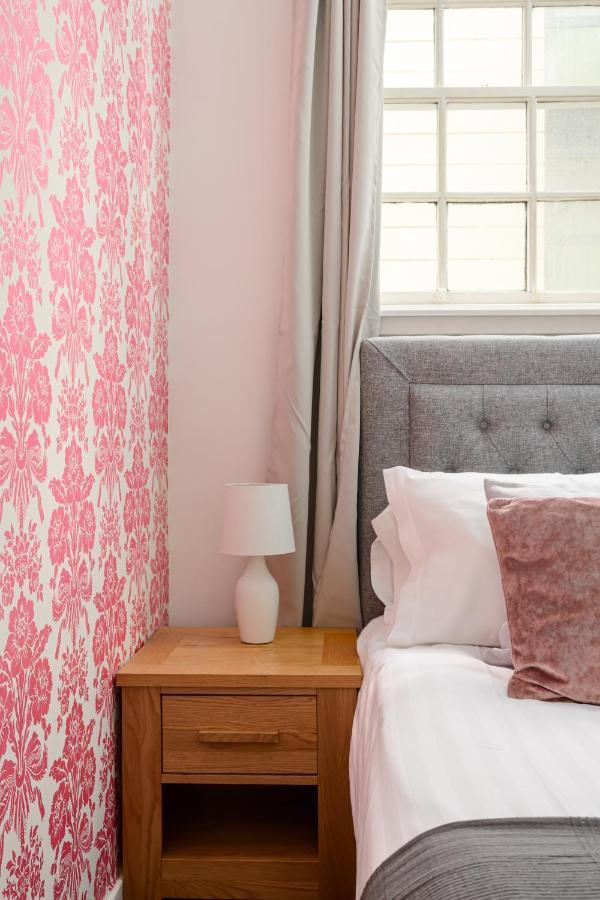 2 Bedroom Royal Mile Apartment エディンバラ エクステリア 写真