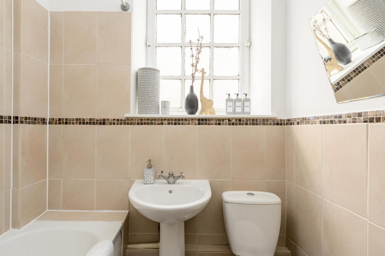 2 Bedroom Royal Mile Apartment エディンバラ エクステリア 写真